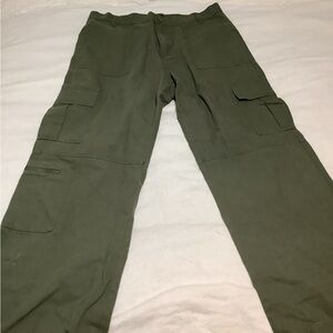 (NWT) Olive Green Cargo Pants for Women